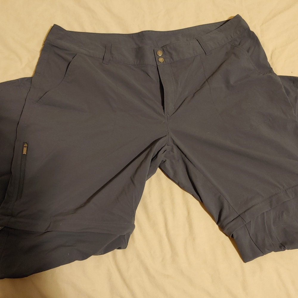 Columbia Plus size hiking pants with zip off legs